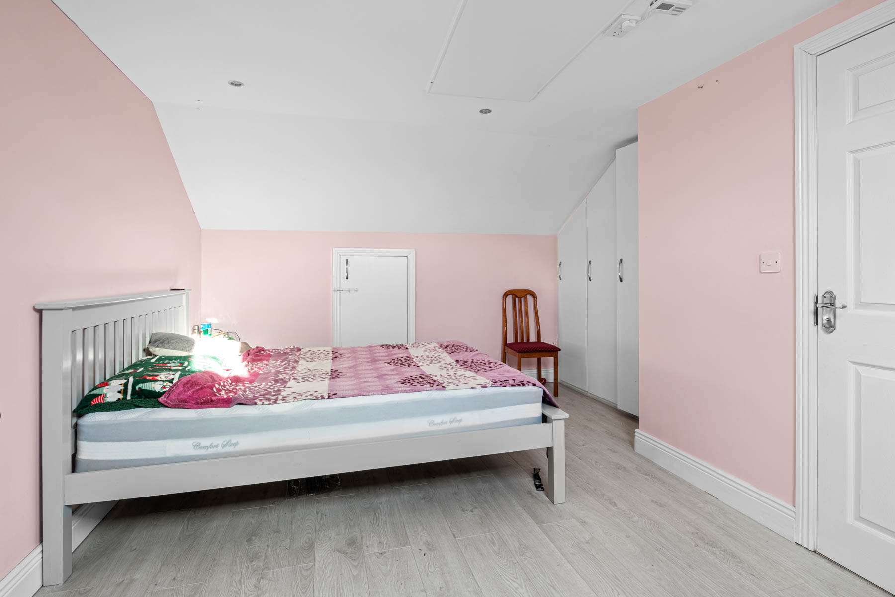 BED 4