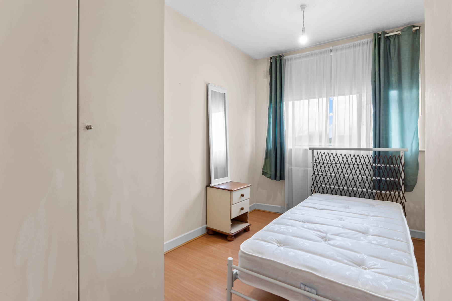 Bed 1 (2)